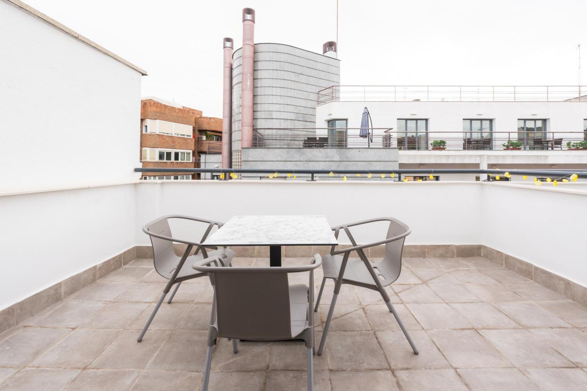 Lemon Apartment & Hotels Bernabeu Madryt Zewnętrze zdjęcie