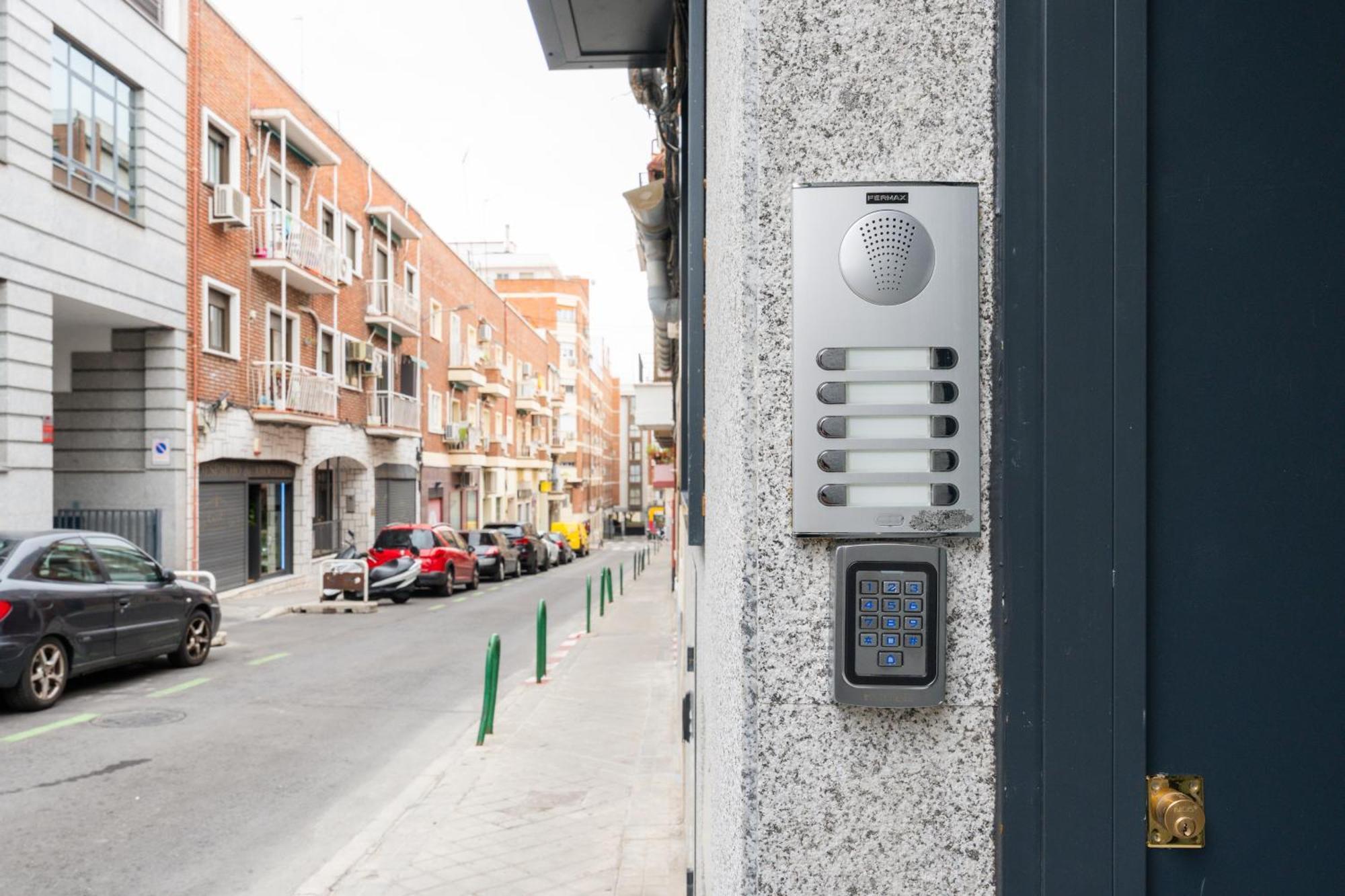 Lemon Apartment & Hotels Bernabeu Madryt Zewnętrze zdjęcie