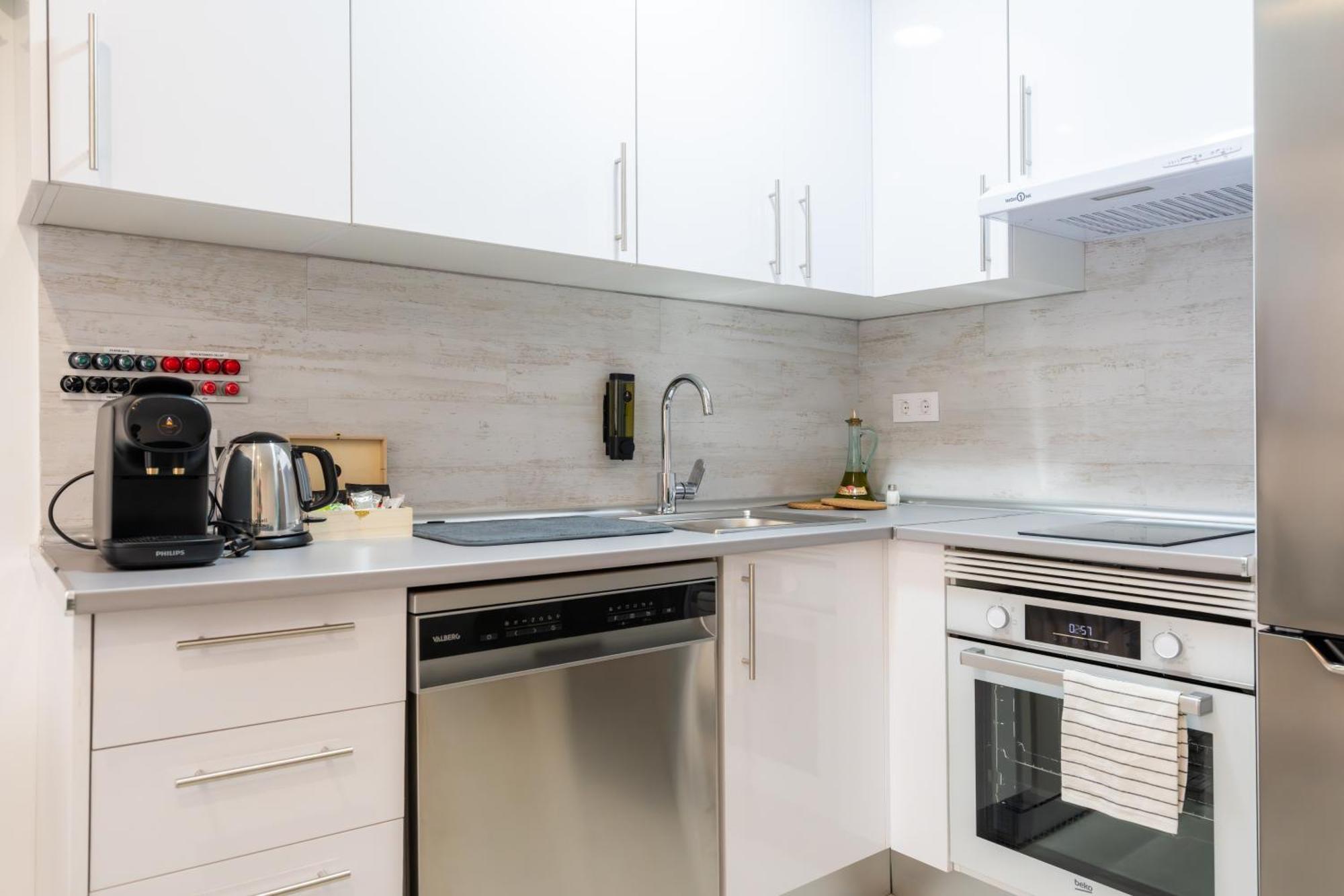 Lemon Apartment & Hotels Bernabeu Madryt Zewnętrze zdjęcie