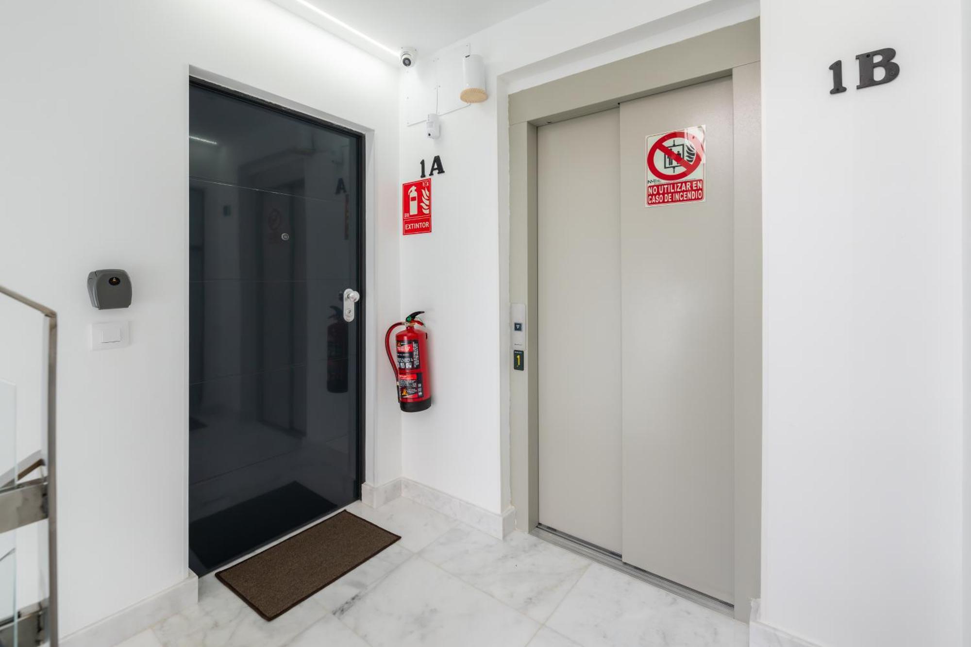 Lemon Apartment & Hotels Bernabeu Madryt Zewnętrze zdjęcie